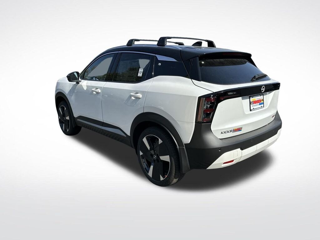 New 2026 Nissan Kicks SR SUV