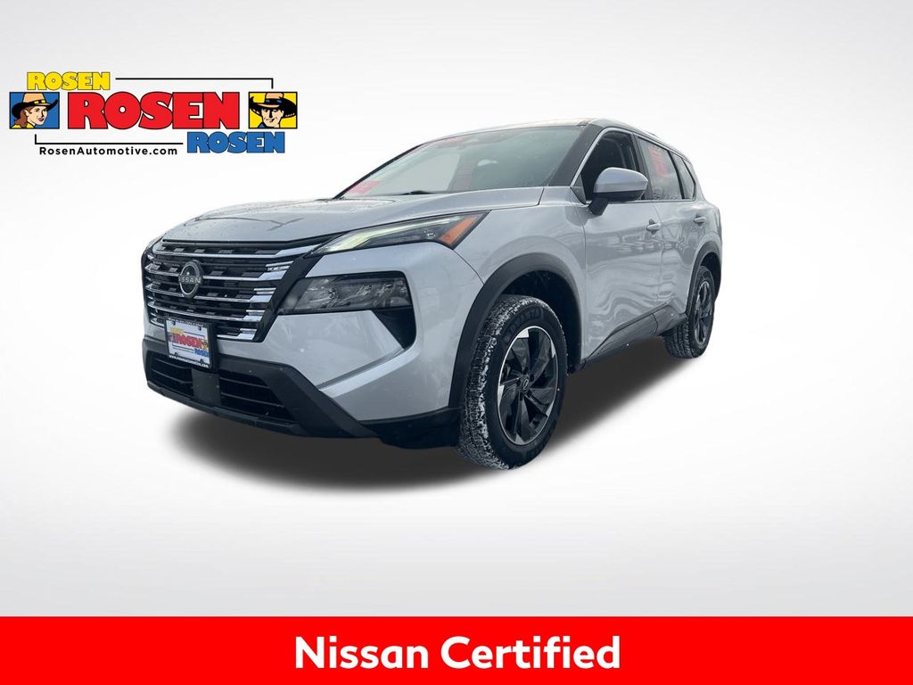 2024 Nissan Rogue SV's photo