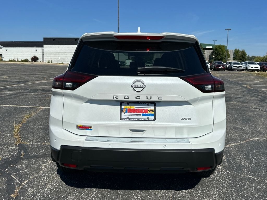 New 2026 Nissan Rogue SV SUV