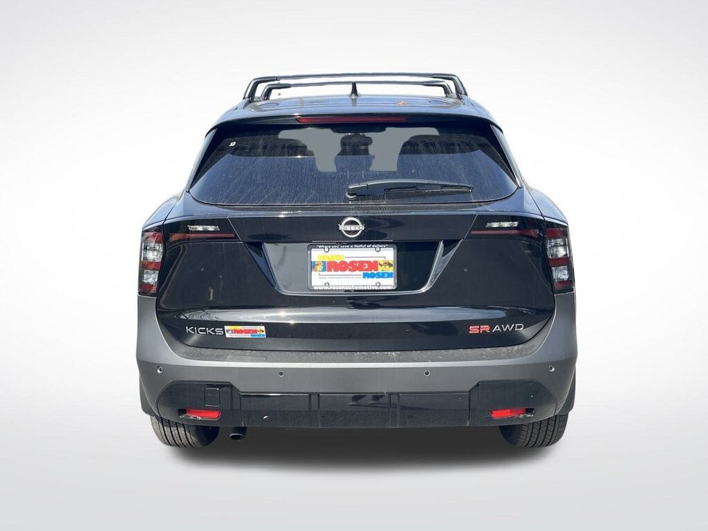 New 2026 Nissan Kicks SR SUV