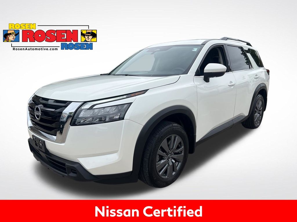 2024 Nissan Pathfinder SV 4WD's photo