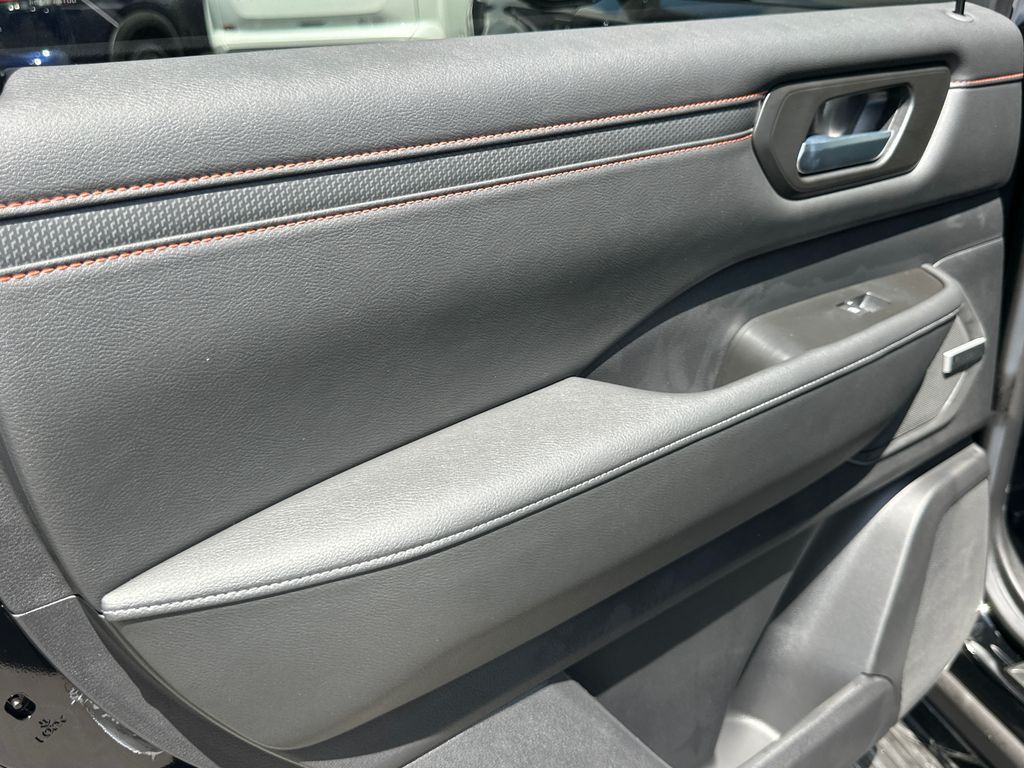 2026 Nissan Armada PRO-4X - Photo 16