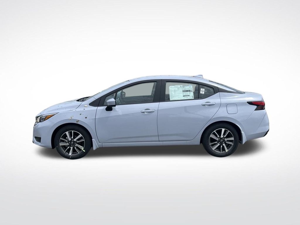 2025 Nissan Versa 1.6 SV photo 2