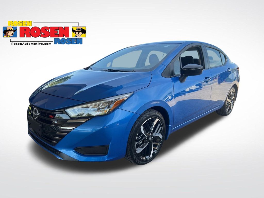 2024 Nissan Versa 1.6 SR CVT's photo