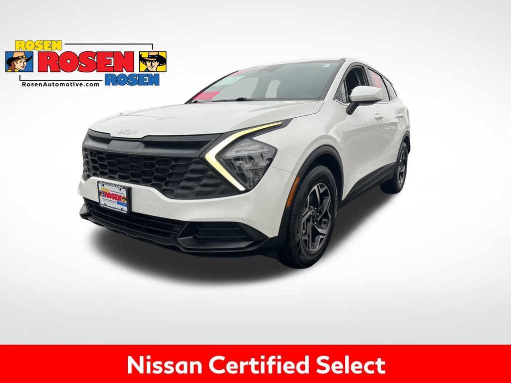 2023 Kia Sportage LX's photo