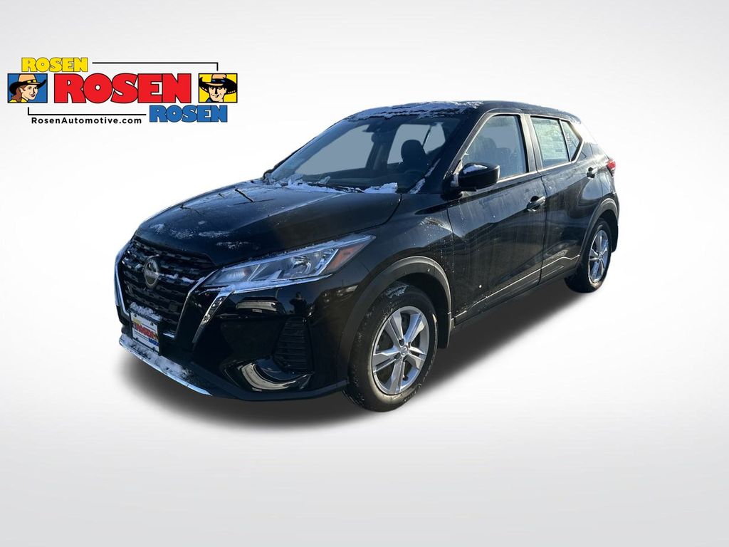 2025 Nissan KICKS PLAY Base's photo