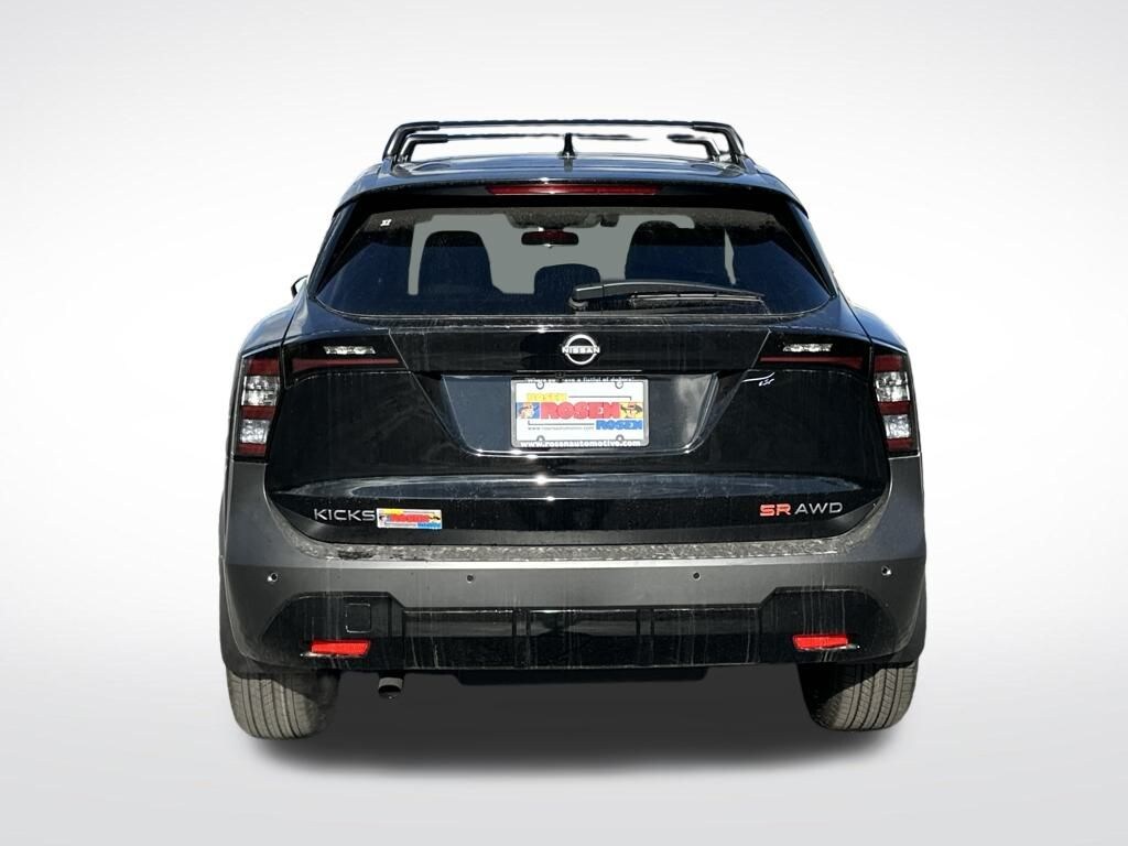 New 2026 Nissan Kicks SR SUV