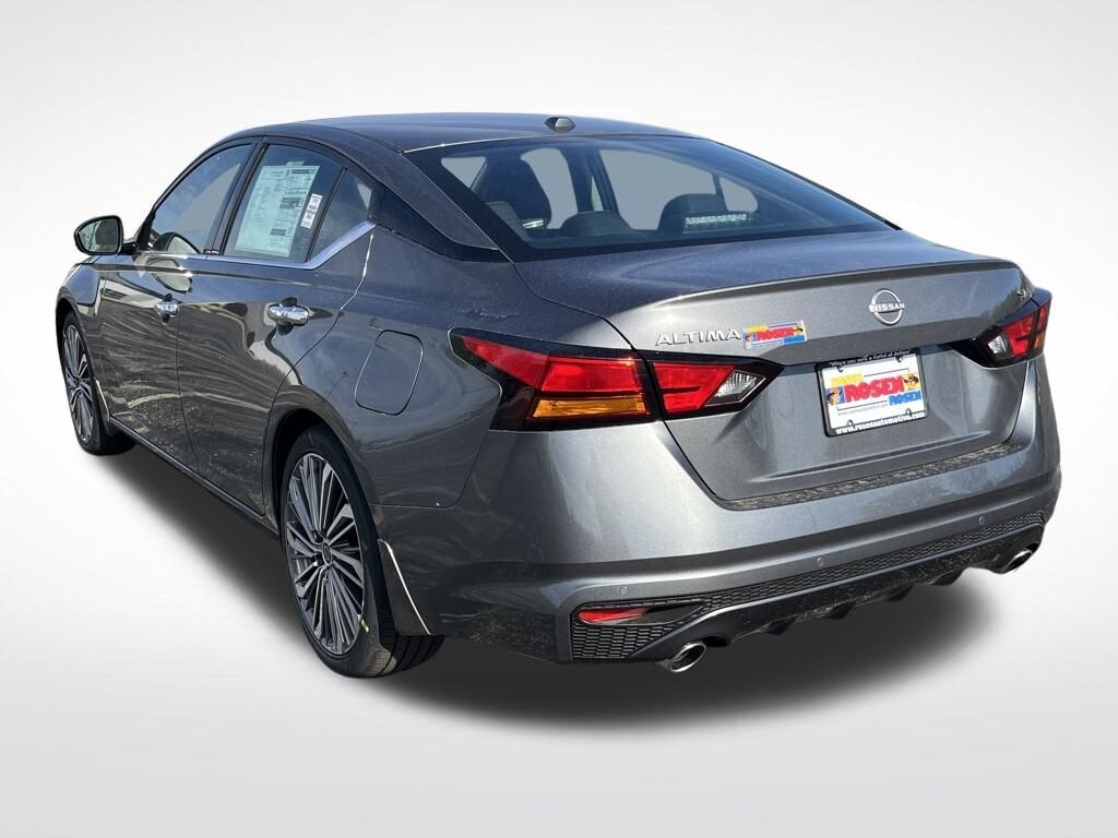 New 2025 Nissan Altima SL Sedan