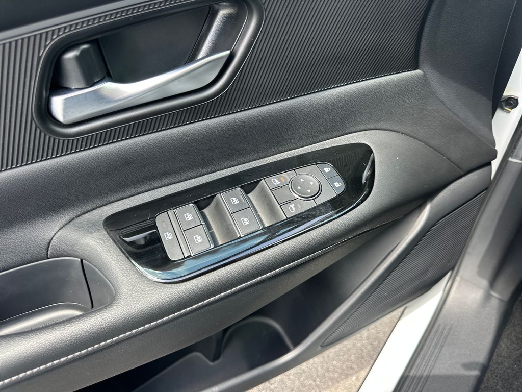 2025 Nissan Murano SV - Photo 11