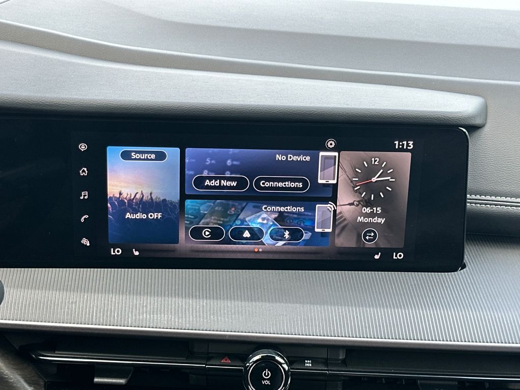 2025 Nissan Murano SV - Photo 21