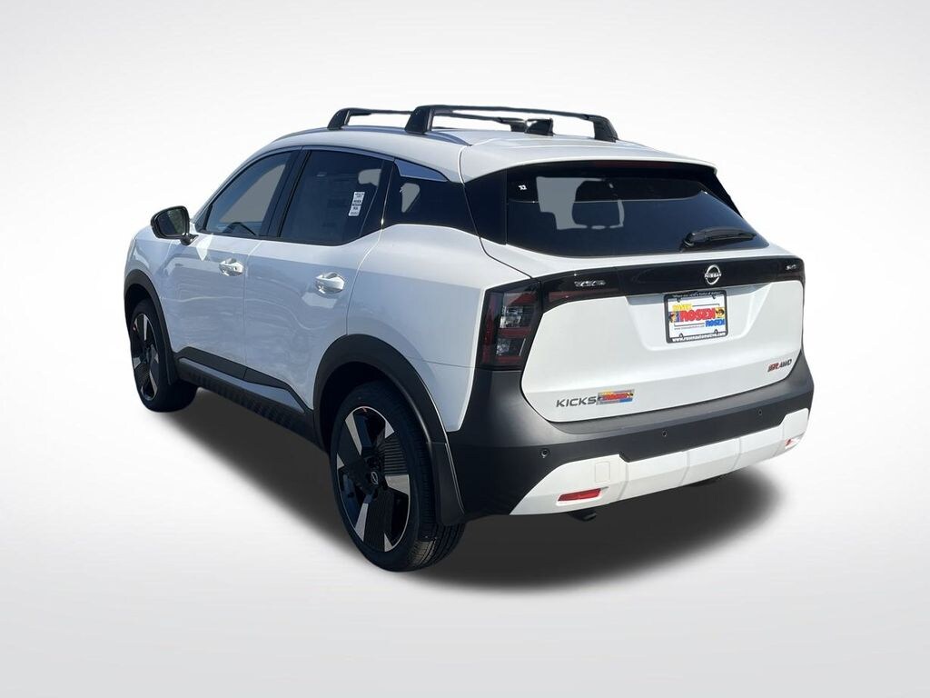 New 2026 Nissan Kicks SR SUV