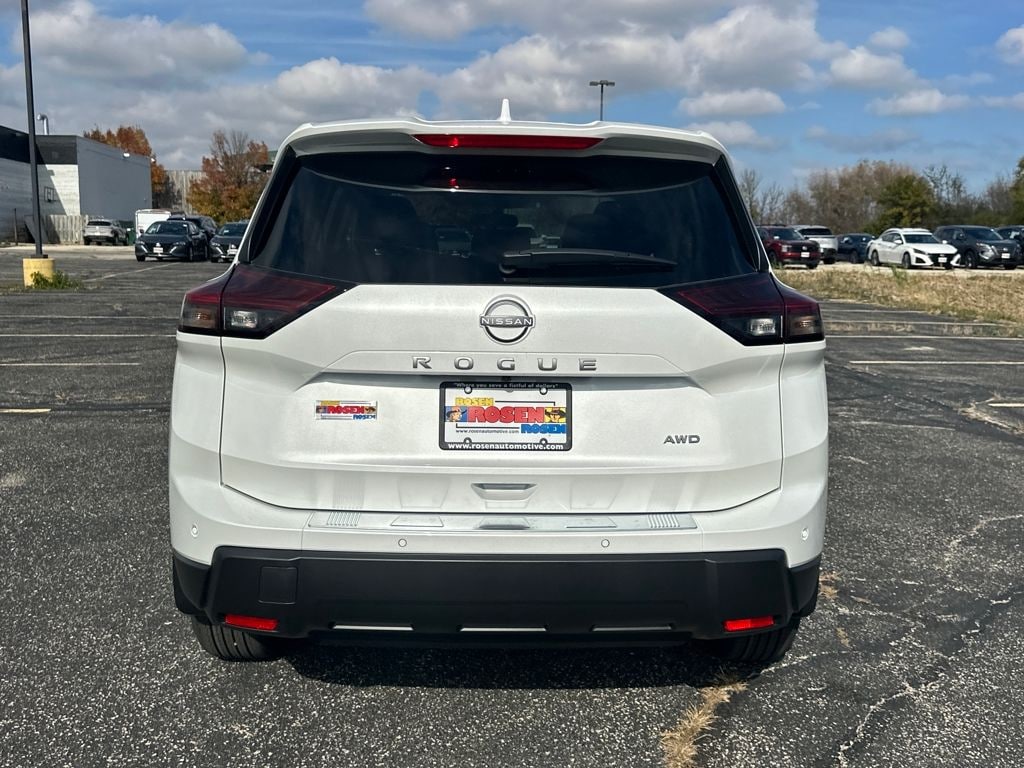 New 2026 Nissan Rogue SV SUV