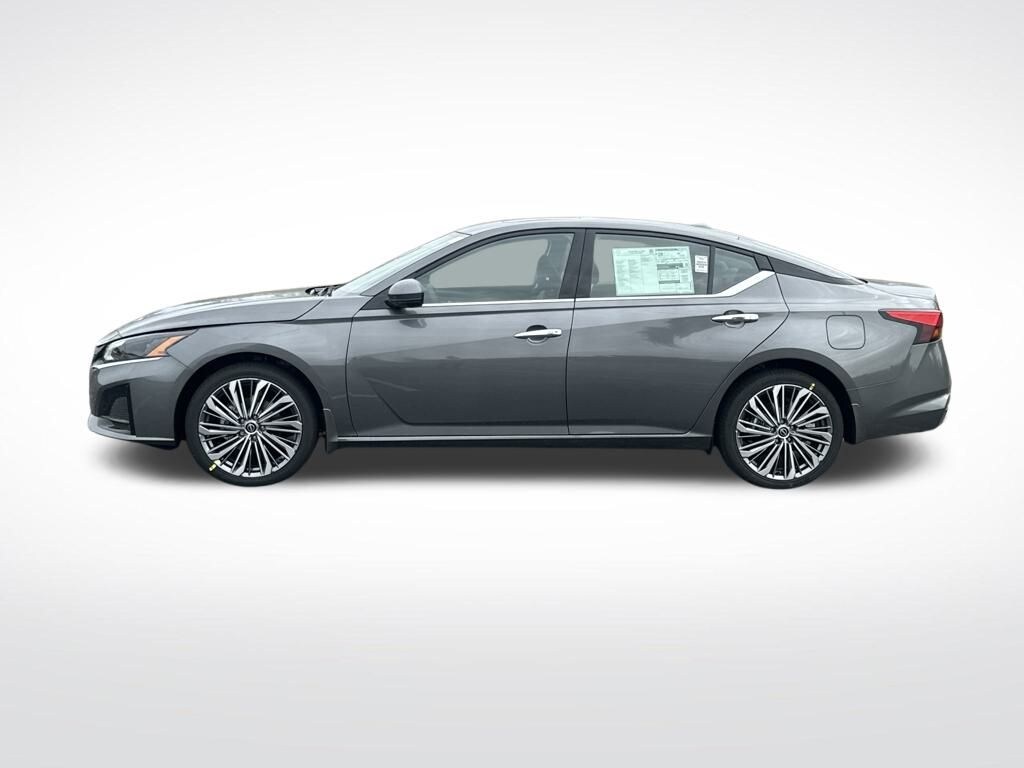 New 2025 Nissan Altima SL Sedan