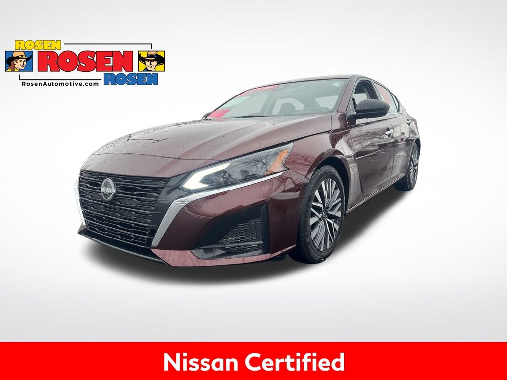 2024 Nissan Altima SV