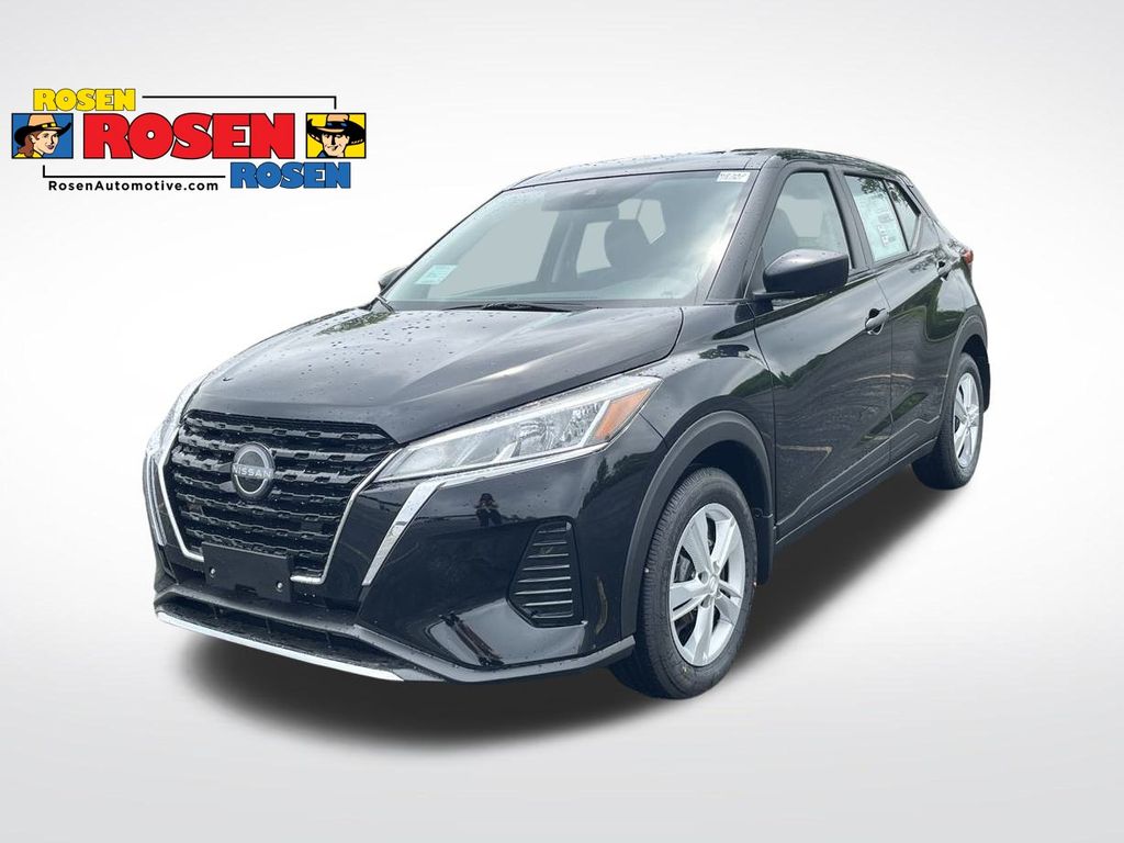 2025 Nissan KICKS PLAY Base's photo