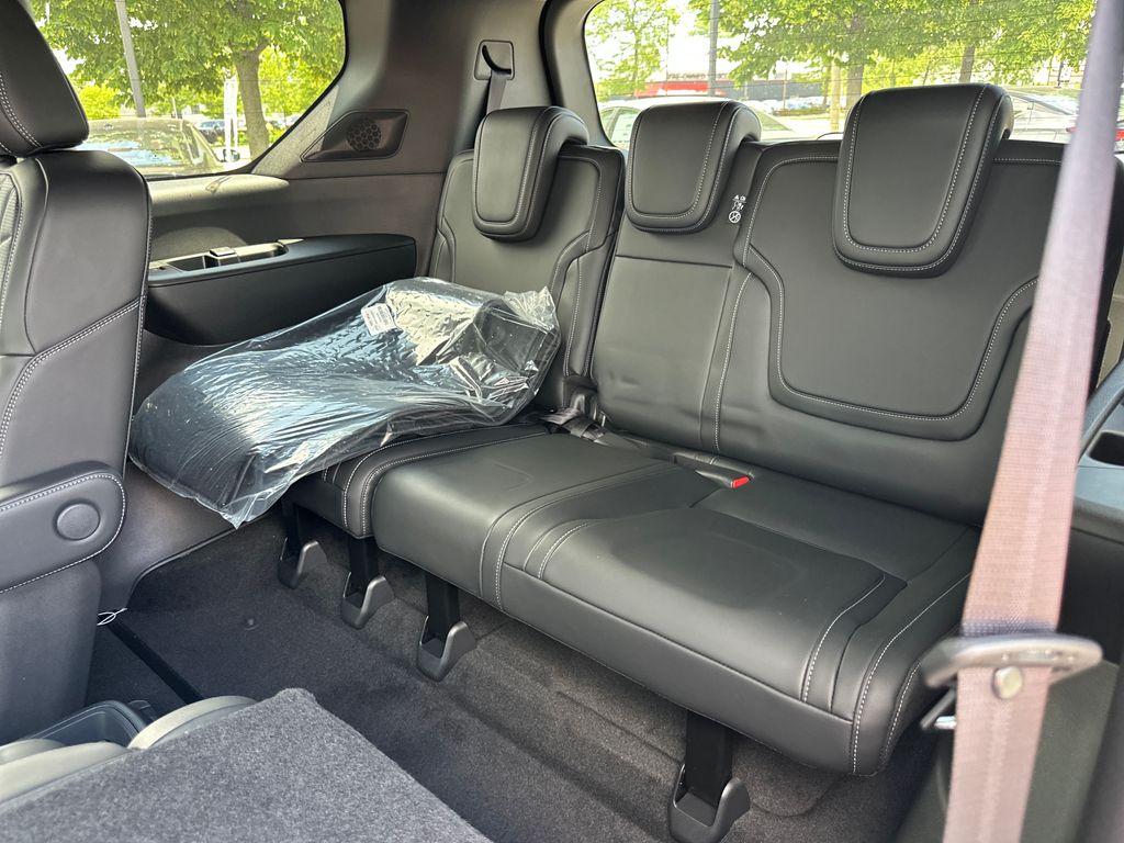 2026 Nissan Armada PRO-4X - Photo 17