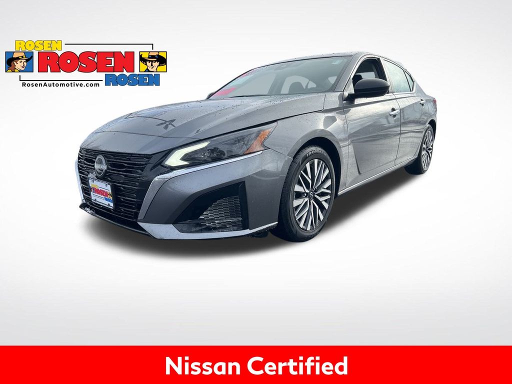 2024 Nissan Altima SV