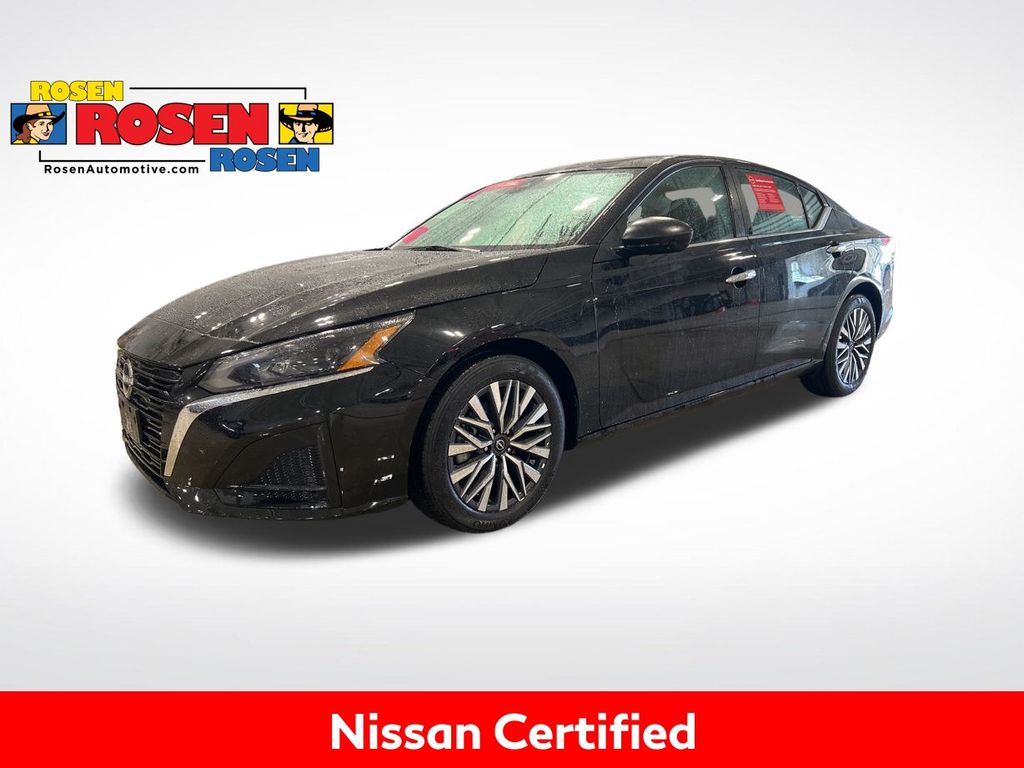 2025 Nissan Altima SV