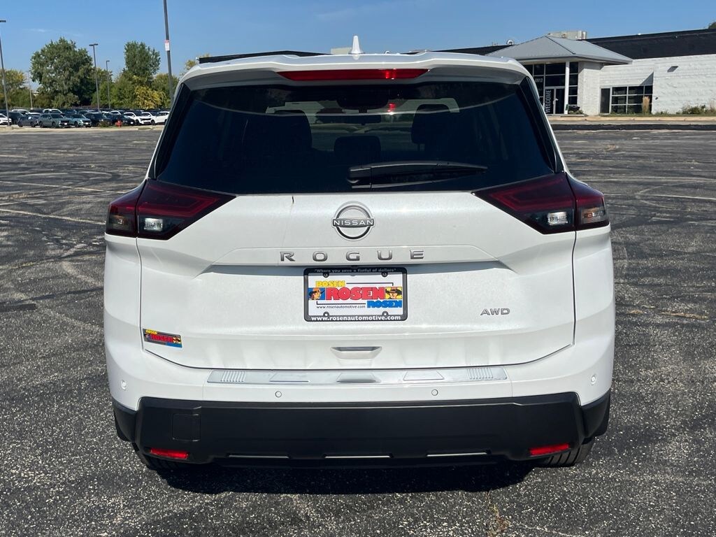 New 2026 Nissan Rogue SV SUV