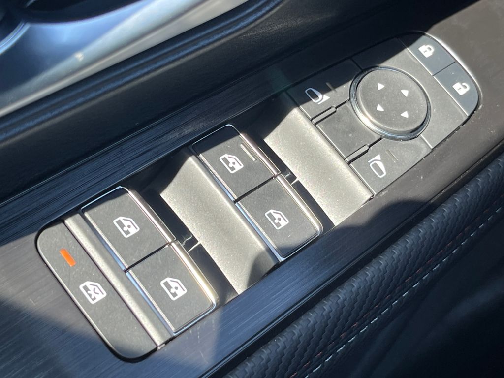2026 Nissan KICKS SR AWD - Photo 18