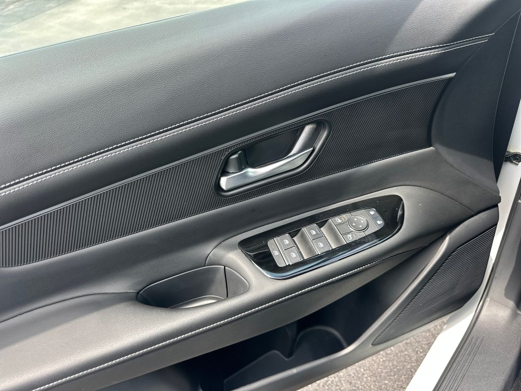 2025 Nissan Murano SV - Photo 10