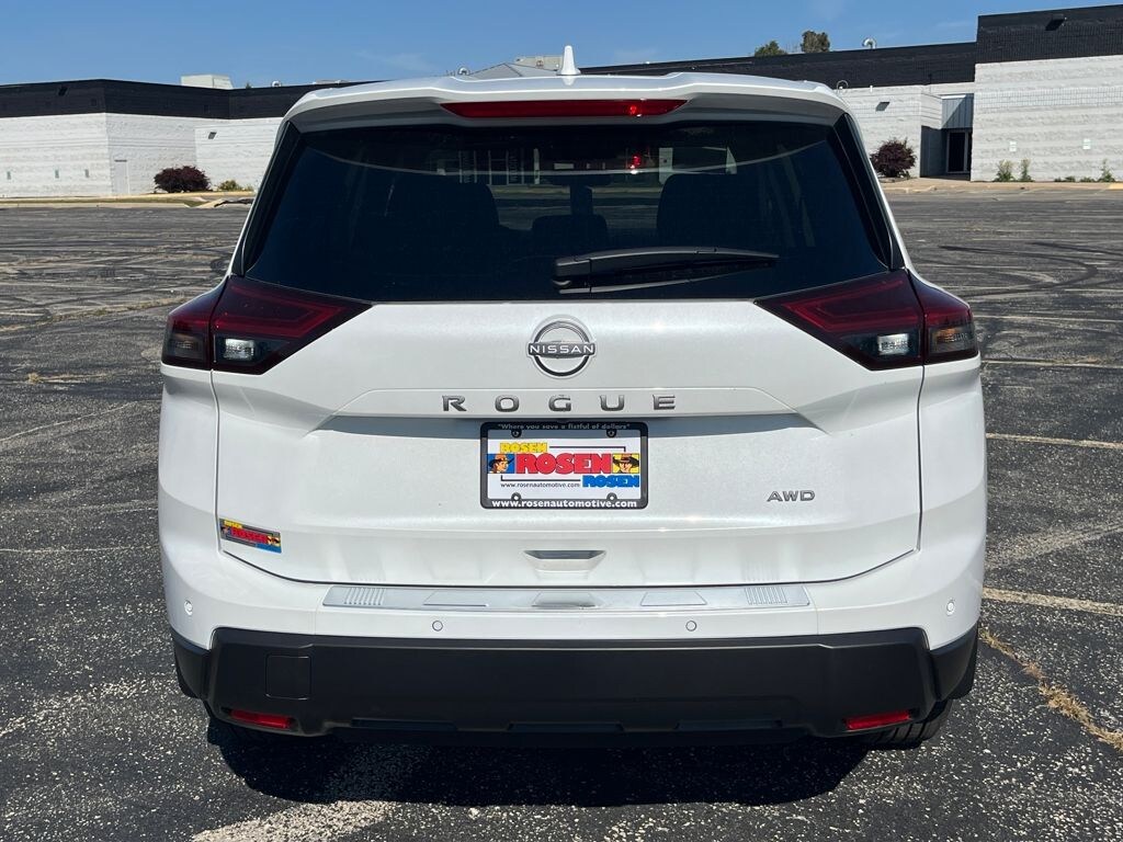 New 2026 Nissan Rogue SV SUV