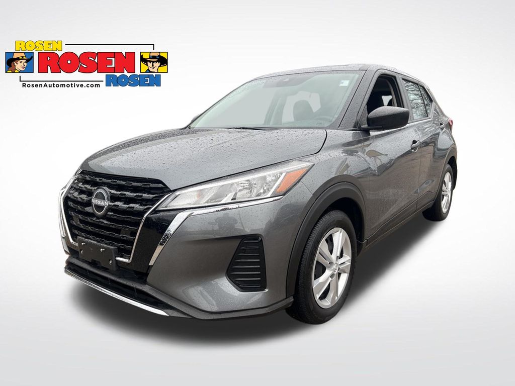 2025 Nissan KICKS PLAY Base