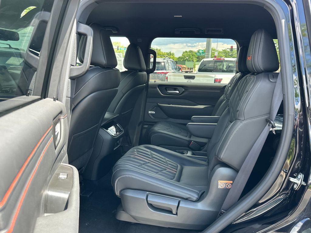 2026 Nissan Armada PRO-4X - Photo 15