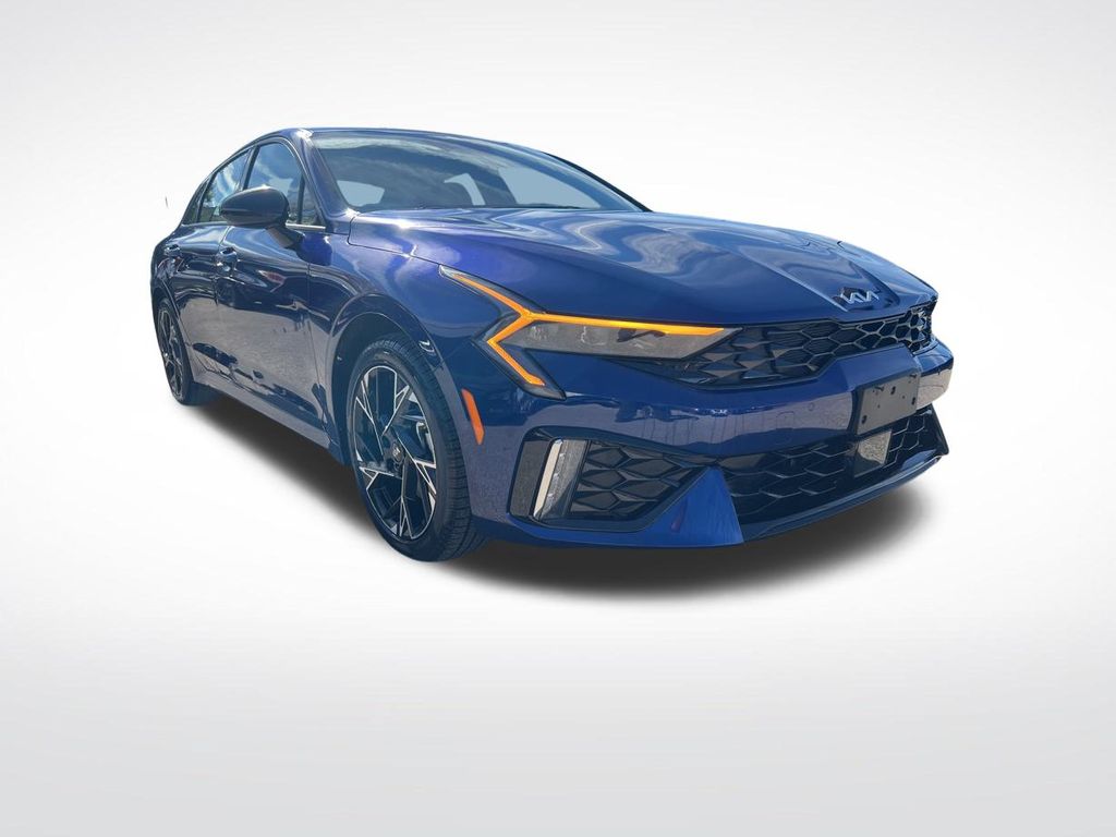 2025 Kia K5 GT-Line photo 3