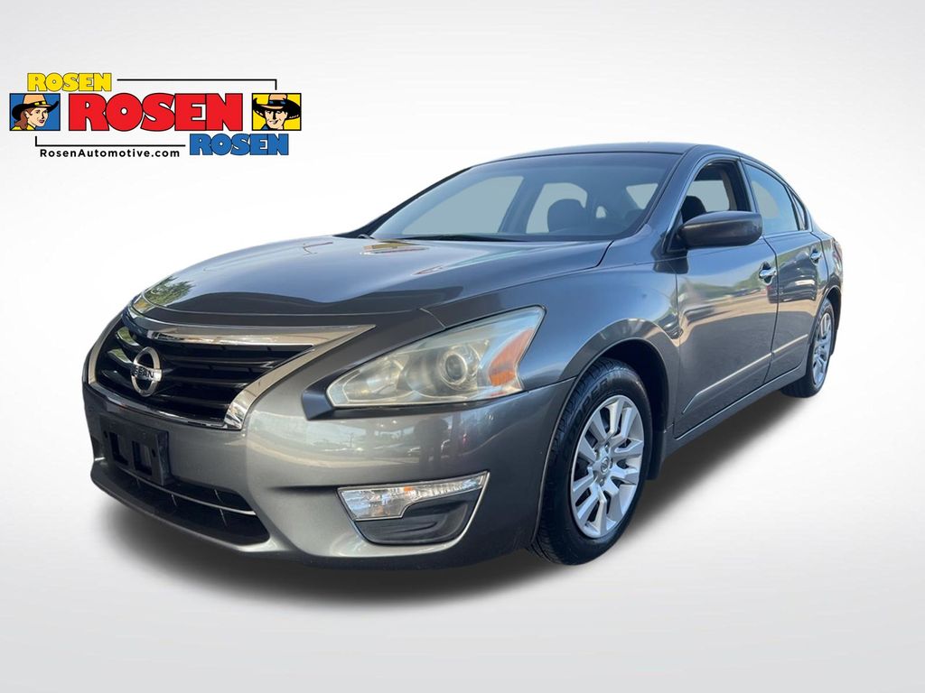 2015 Nissan Altima 2.5 S's photo