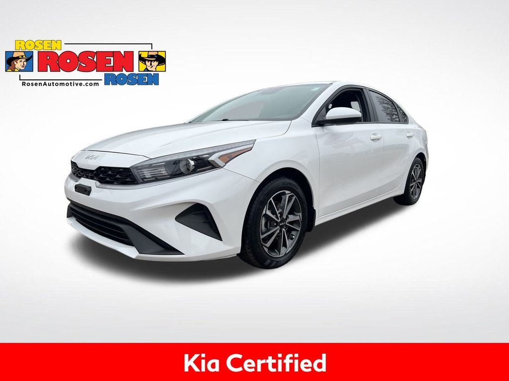 2023 Kia Forte LXS's photo
