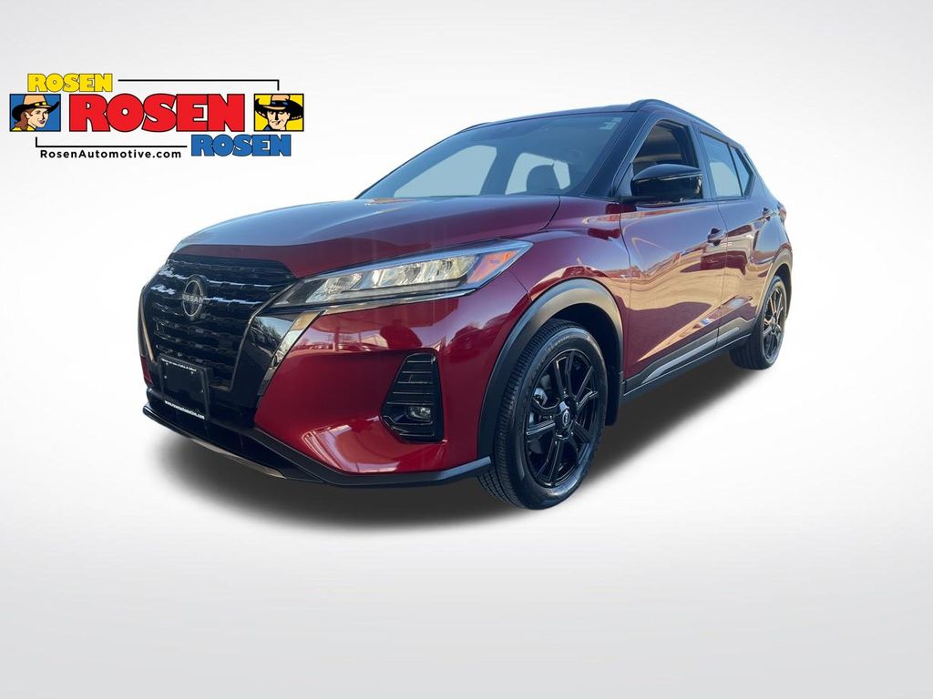2023 Nissan Kicks SR