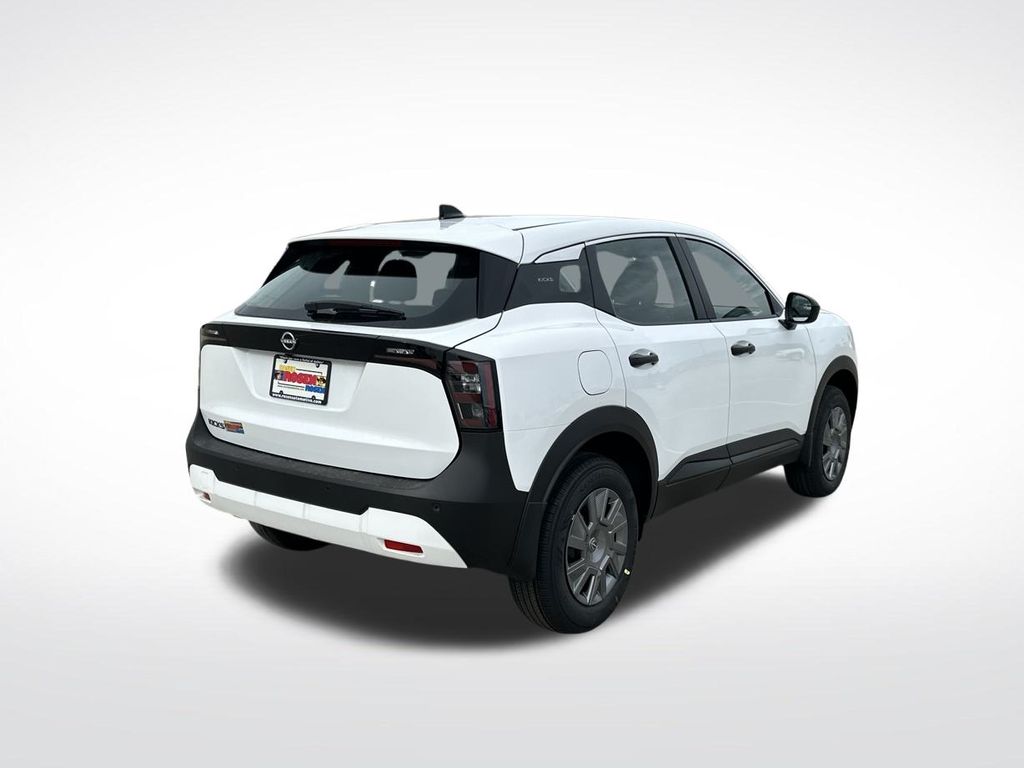 2026 Nissan Kicks S photo 2