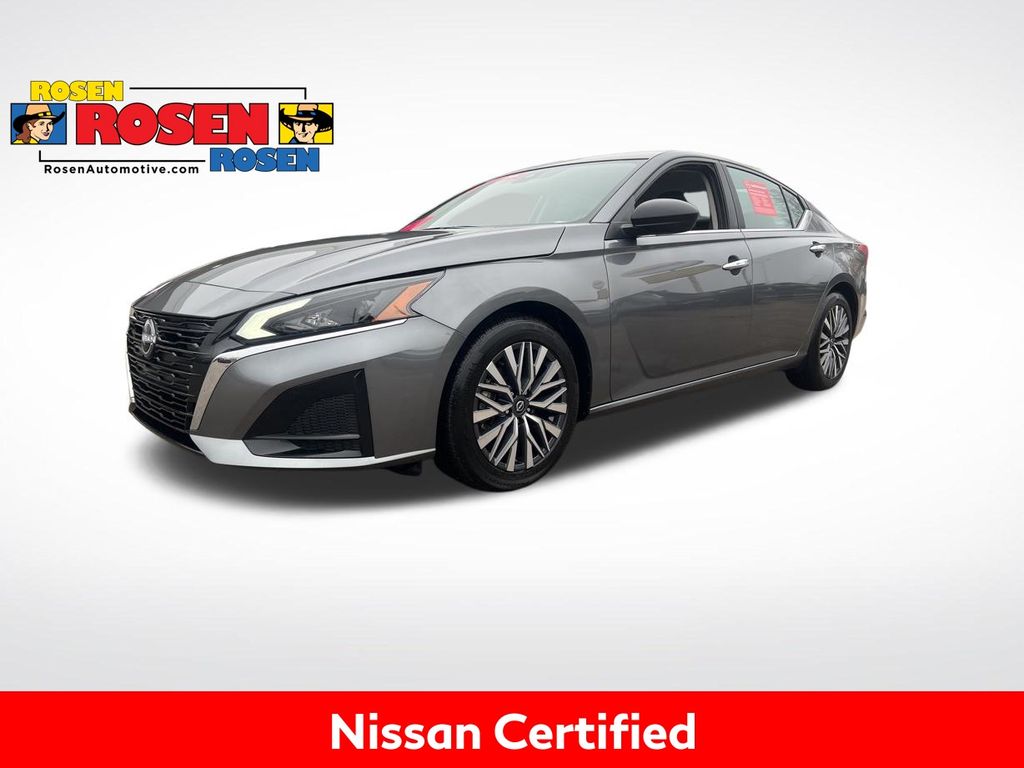 2025 Nissan Altima SV