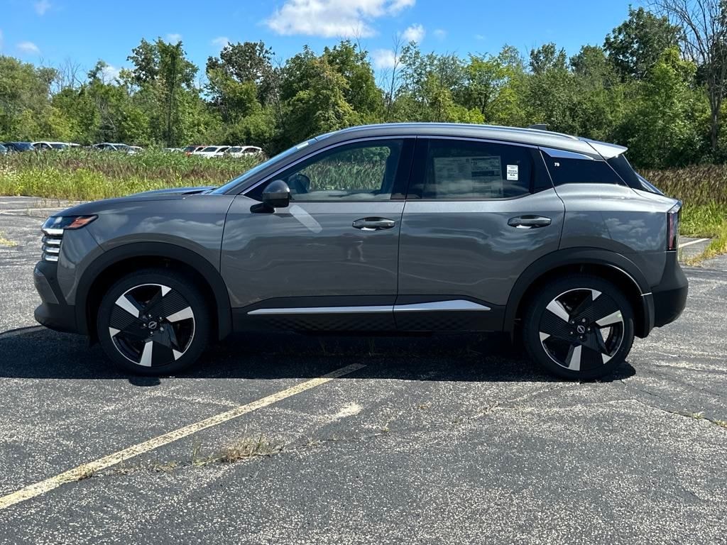 New 2025 Nissan Kicks SR SUV