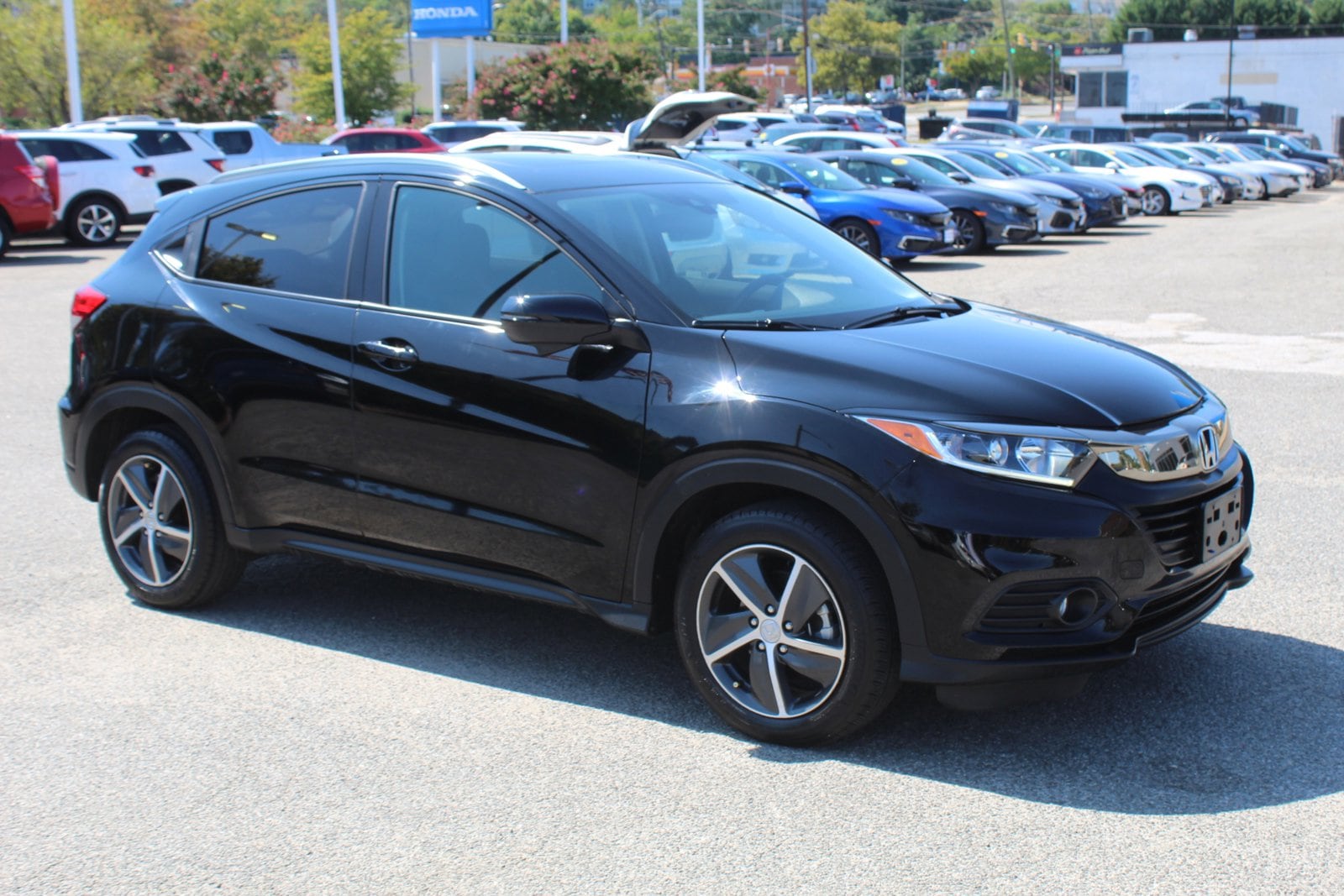 Used 2022 Honda HR-V EX with VIN 3CZRU6H59NM758612 for sale in Alexandria, VA