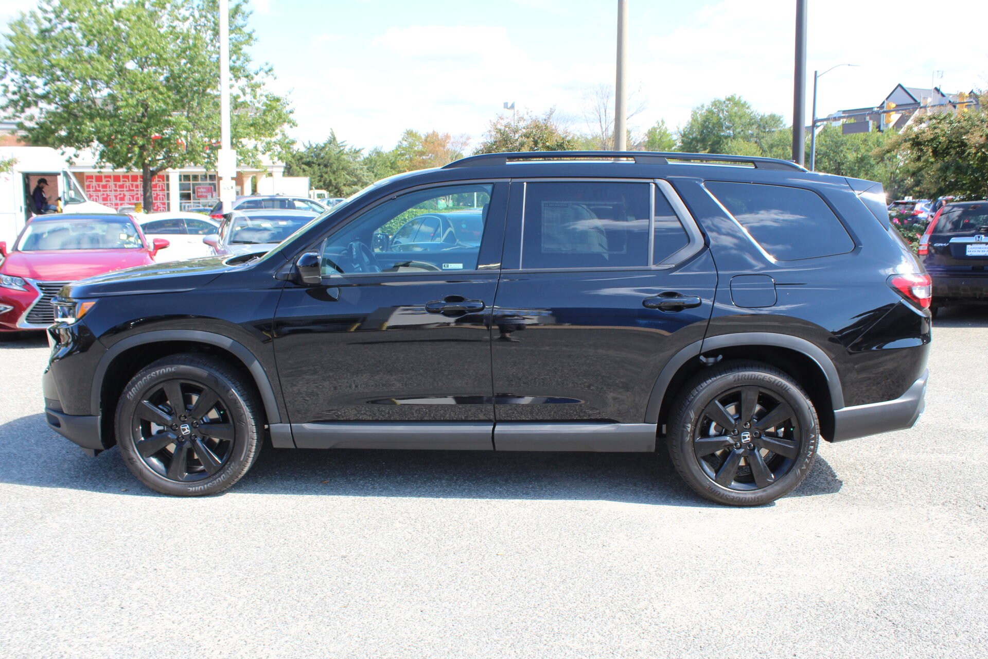 2025 Honda Pilot Black Edition photo 2