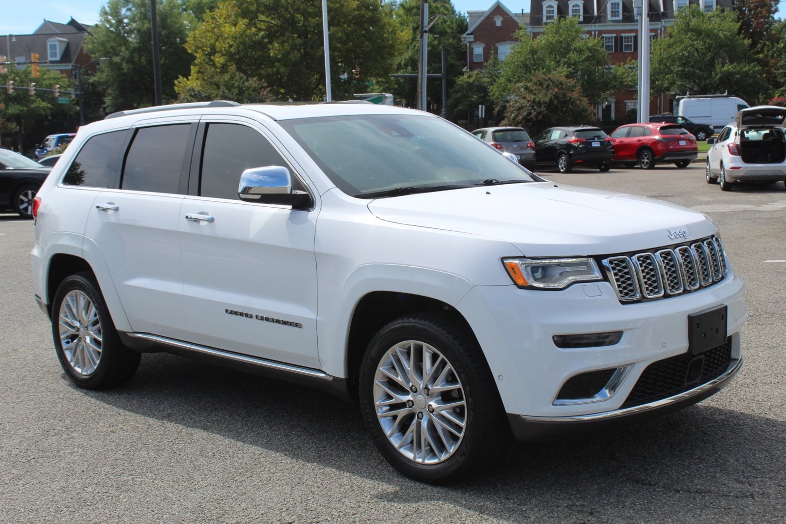 Used 2018 Jeep Grand Cherokee Summit with VIN 1C4RJFJG2JC243506 for sale in Alexandria, VA