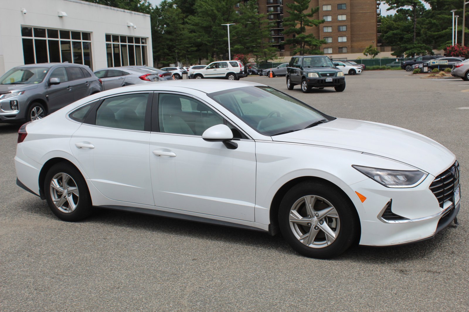 Used 2022 Hyundai Sonata SE with VIN 5NPEG4JA5NH133606 for sale in Alexandria, VA