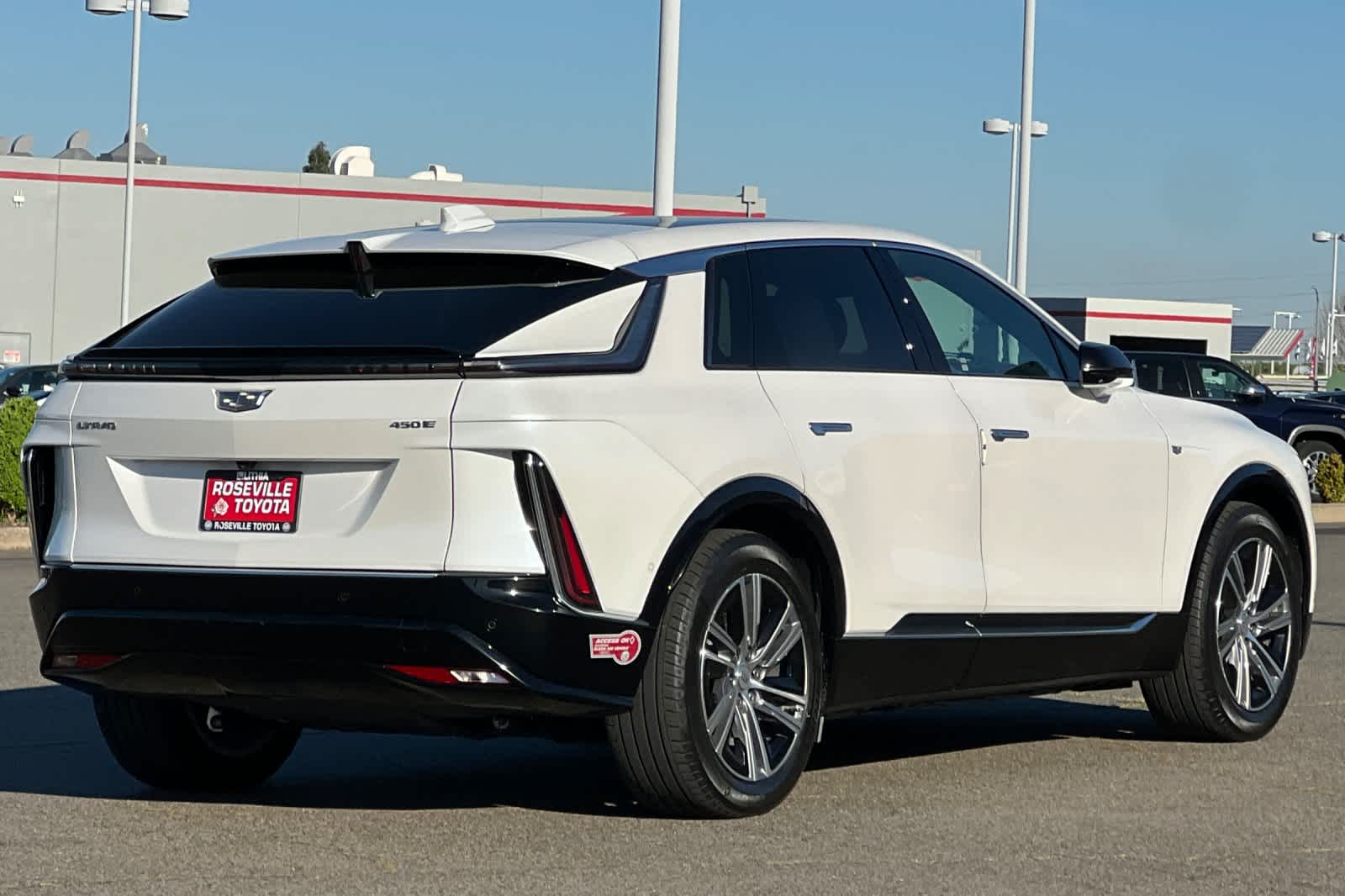 Thumbnail: 2024 Cadillac Lyriq - 2