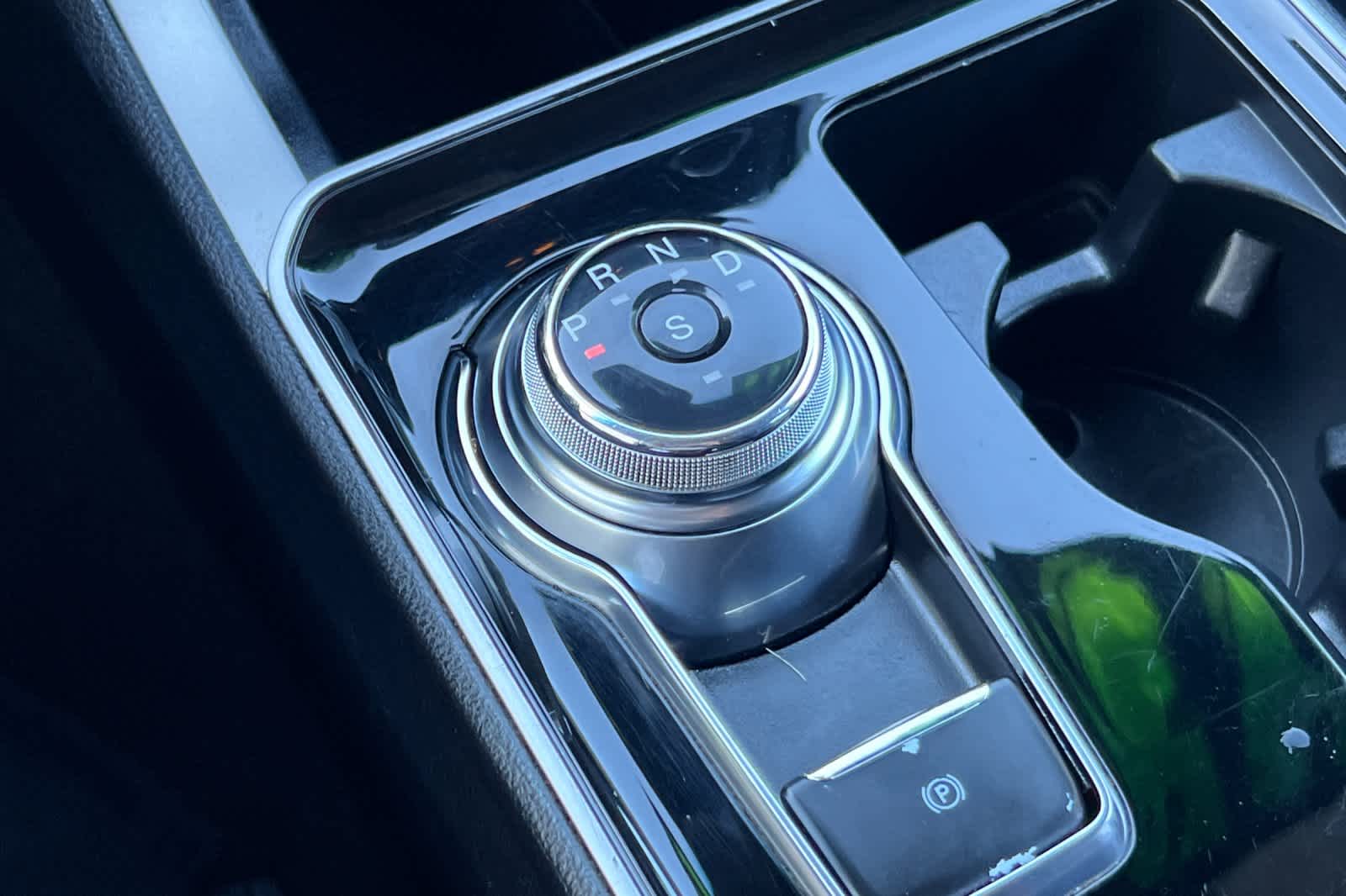 Thumbnail: 2020 Ford Edge - 23