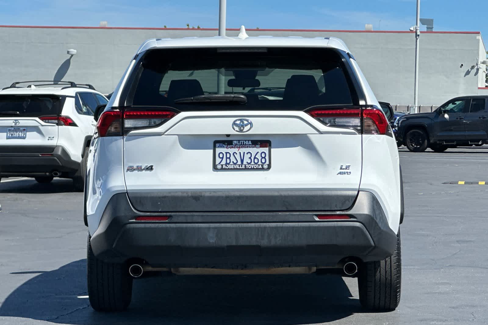 Thumbnail: 2022 Toyota RAV4 - 8