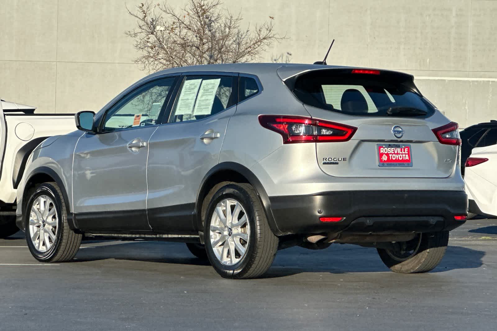 Thumbnail: 2021 Nissan Rogue Sport - 7