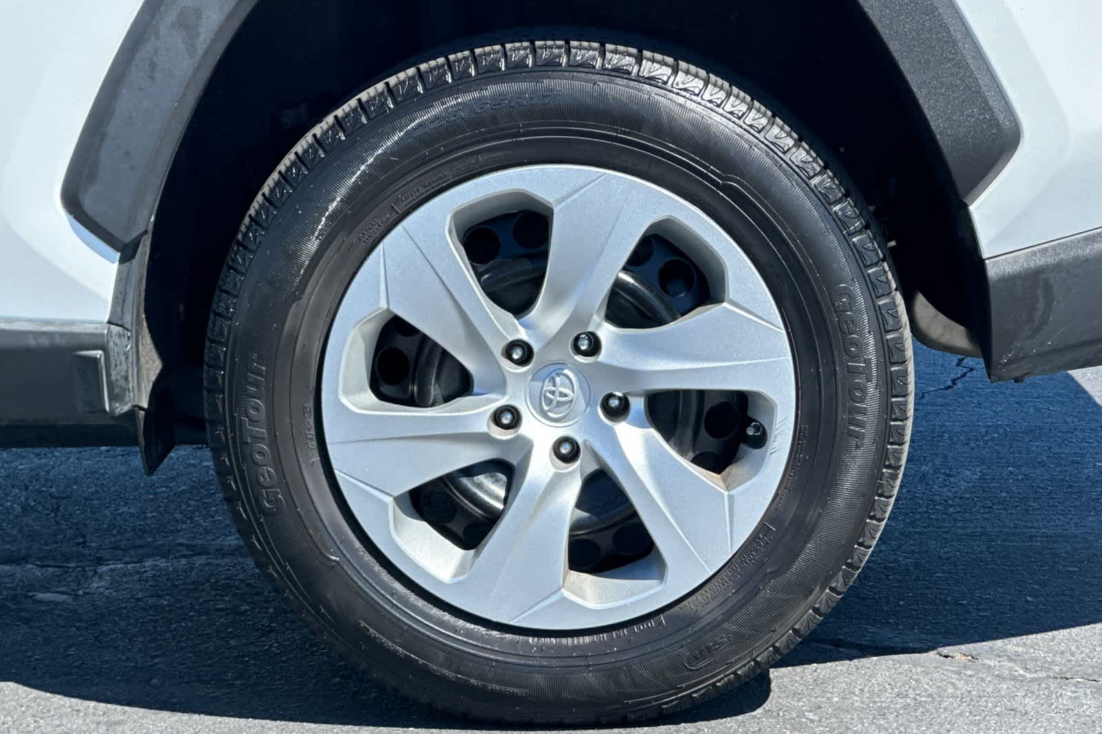 Thumbnail: 2022 Toyota RAV4 - 30