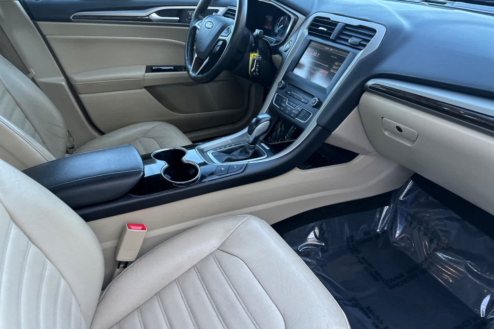 Thumbnail: 2016 Ford Fusion - 16