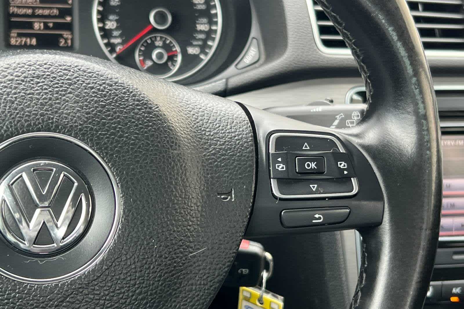 Thumbnail: 2014 Volkswagen Passat - 25