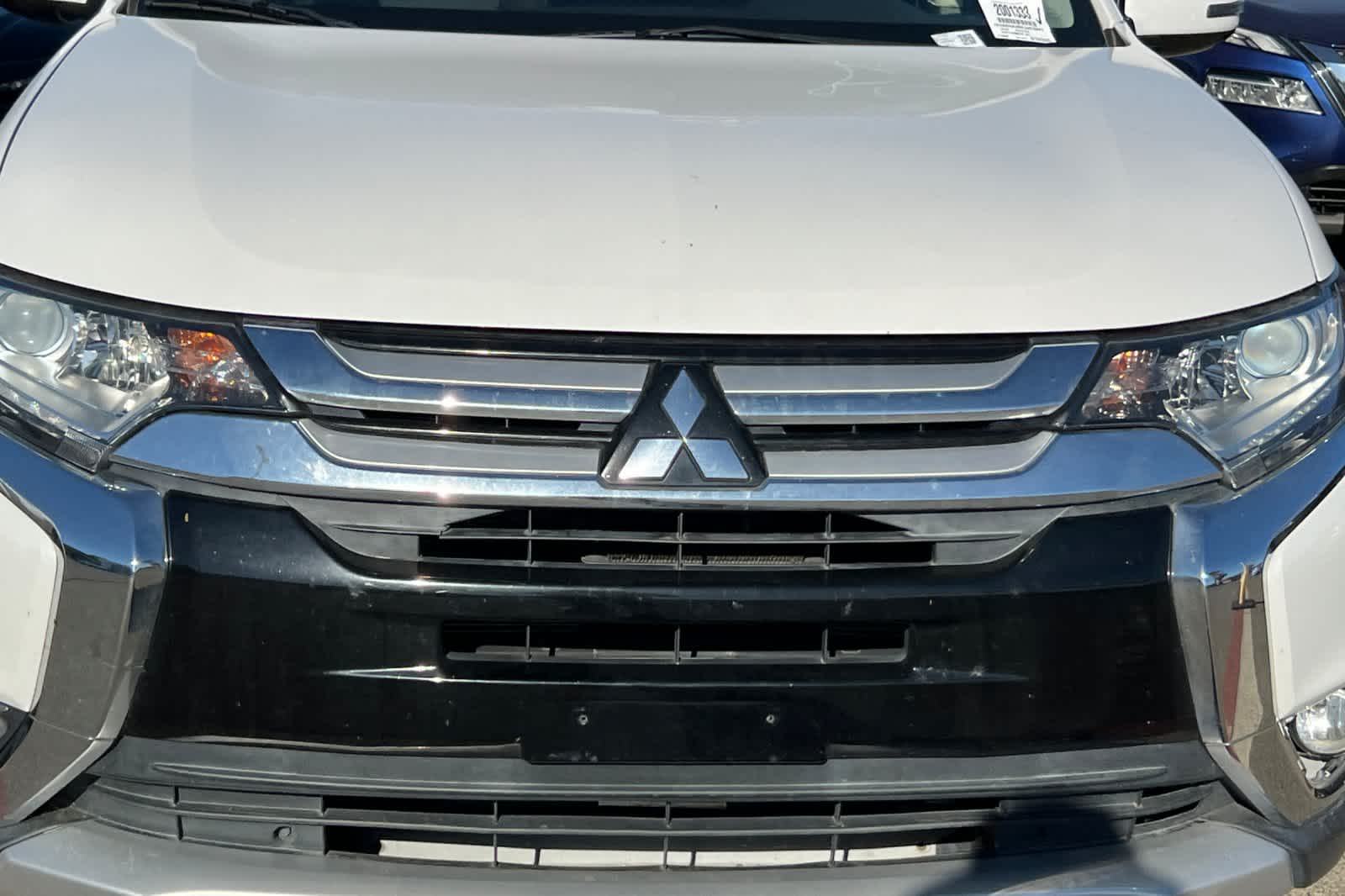 Thumbnail: 2016 Mitsubishi Outlander - 9