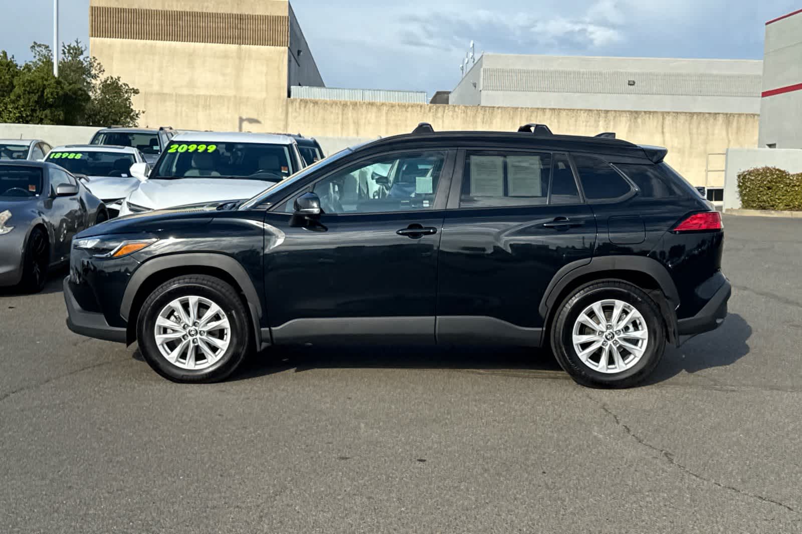 Thumbnail: 2024 Toyota Corolla Cross - 9