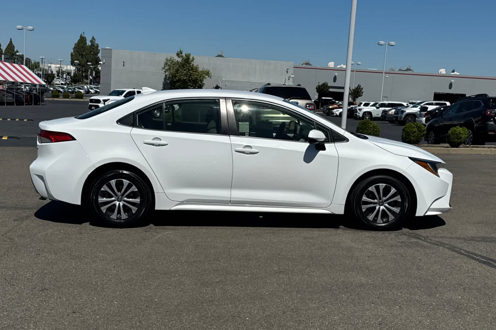Thumbnail: 2022 Toyota Corolla - 6