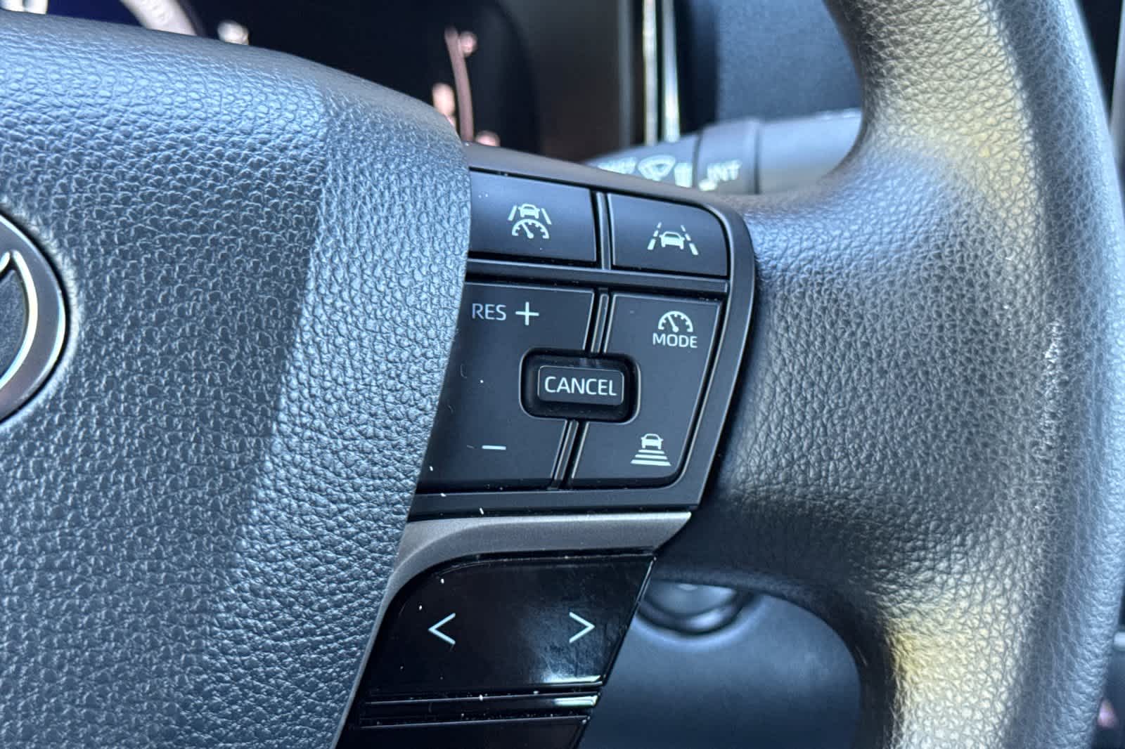 Thumbnail: 2025 Toyota Camry - 27